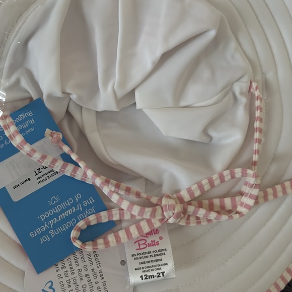 Rufflebutts NWT 12-18m Swimsuit and hat set!  Flowers and stripes! - Picture 3 of 3